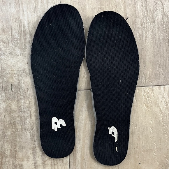 Boys New Balance - Picture 13 of 13